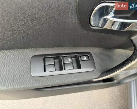 Сірий Ніссан Кашкай, об'ємом двигуна 1.6 л та пробігом 185 тис. км за 11799 $, фото 42 на Automoto.ua