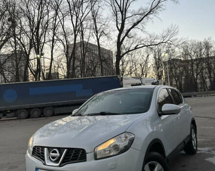 Серый Ниссан Кашкай, объемом двигателя 2 л и пробегом 220 тыс. км за 9500 $, фото 1 на Automoto.ua