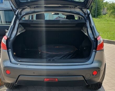 Серый Ниссан Кашкай, объемом двигателя 2 л и пробегом 108 тыс. км за 11400 $, фото 5 на Automoto.ua