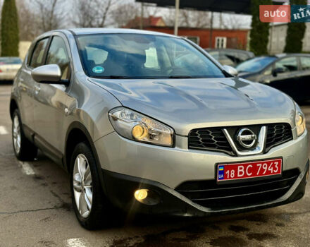 Серый Ниссан Кашкай, объемом двигателя 1.6 л и пробегом 183 тыс. км за 8999 $, фото 2 на Automoto.ua