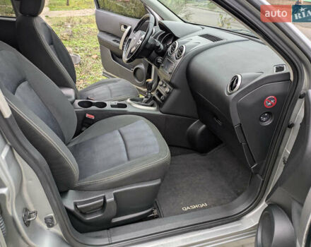 Серый Ниссан Кашкай, объемом двигателя 1.5 л и пробегом 231 тыс. км за 10500 $, фото 16 на Automoto.ua