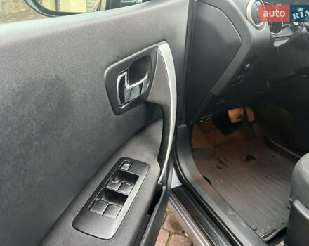 Сірий Ніссан Кашкай, об'ємом двигуна 2 л та пробігом 142 тис. км за 9750 $, фото 53 на Automoto.ua