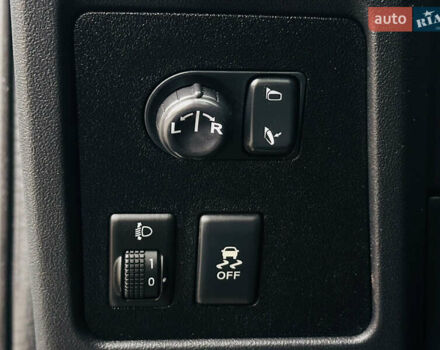 Сірий Ніссан Кашкай, об'ємом двигуна 2 л та пробігом 210 тис. км за 13200 $, фото 36 на Automoto.ua