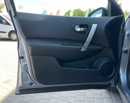 Серый Ниссан Кашкай, объемом двигателя 2 л и пробегом 259 тыс. км за 11499 $, фото 6 на Automoto.ua