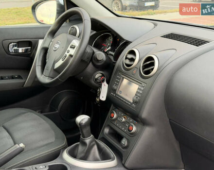 Сірий Ніссан Кашкай, об'ємом двигуна 1.6 л та пробігом 185 тис. км за 11799 $, фото 73 на Automoto.ua