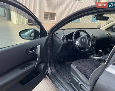 Серый Ниссан Кашкай, объемом двигателя 1.6 л и пробегом 100 тыс. км за 10800 $, фото 7 на Automoto.ua