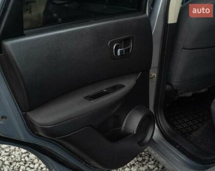 Серый Ниссан Кашкай, объемом двигателя 1.46 л и пробегом 324 тыс. км за 10500 $, фото 30 на Automoto.ua