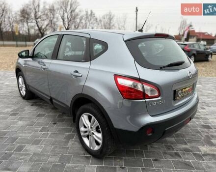 Серый Ниссан Кашкай, объемом двигателя 1.5 л и пробегом 225 тыс. км за 9999 $, фото 4 на Automoto.ua