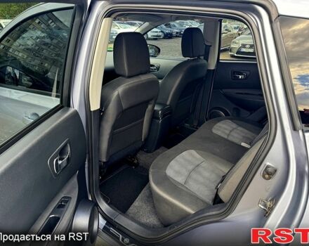 Серый Ниссан Кашкай, объемом двигателя 2 л и пробегом 193 тыс. км за 10700 $, фото 8 на Automoto.ua
