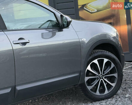 Сірий Ніссан Кашкай, об'ємом двигуна 1.6 л та пробігом 250 тис. км за 10700 $, фото 28 на Automoto.ua