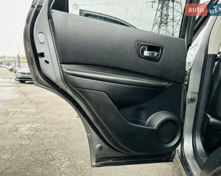 Сірий Ніссан Кашкай, об'ємом двигуна 2 л та пробігом 210 тис. км за 13200 $, фото 18 на Automoto.ua