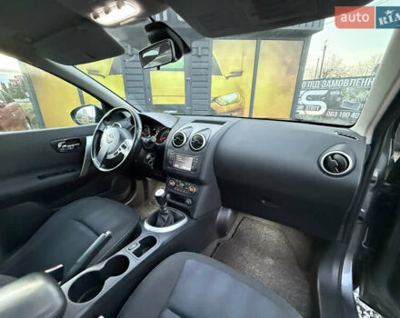 Сірий Ніссан Кашкай, об'ємом двигуна 1.6 л та пробігом 250 тис. км за 10700 $, фото 31 на Automoto.ua