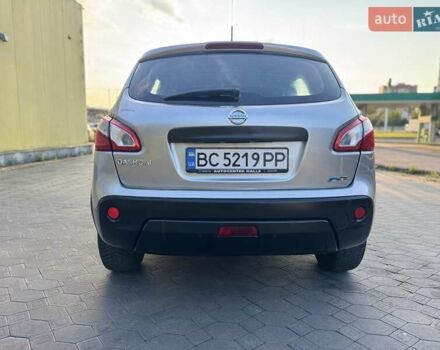 Серый Ниссан Кашкай, объемом двигателя 1.5 л и пробегом 279 тыс. км за 9300 $, фото 4 на Automoto.ua