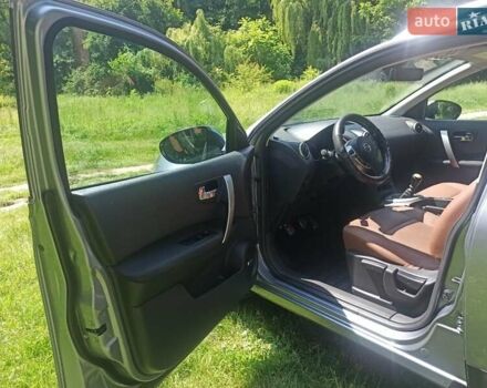 Серый Ниссан Кашкай, объемом двигателя 1.5 л и пробегом 256 тыс. км за 12350 $, фото 12 на Automoto.ua