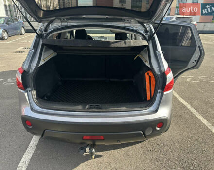 Серый Ниссан Кашкай, объемом двигателя 1.5 л и пробегом 220 тыс. км за 9600 $, фото 15 на Automoto.ua