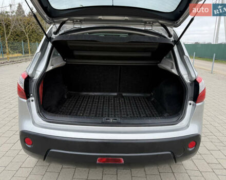 Серый Ниссан Кашкай, объемом двигателя 1.5 л и пробегом 220 тыс. км за 10400 $, фото 58 на Automoto.ua