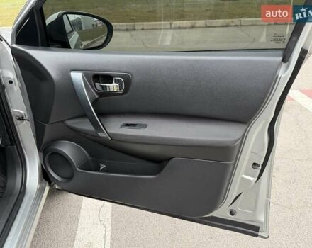Серый Ниссан Кашкай, объемом двигателя 2 л и пробегом 135 тыс. км за 10500 $, фото 15 на Automoto.ua