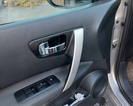 Серый Ниссан Кашкай, объемом двигателя 1.6 л и пробегом 177 тыс. км за 10600 $, фото 14 на Automoto.ua