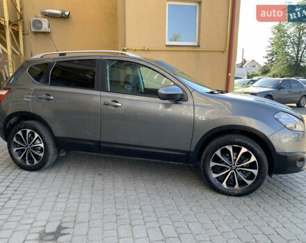 Сірий Ніссан Кашкай, об'ємом двигуна 2 л та пробігом 228 тис. км за 10450 $, фото 18 на Automoto.ua