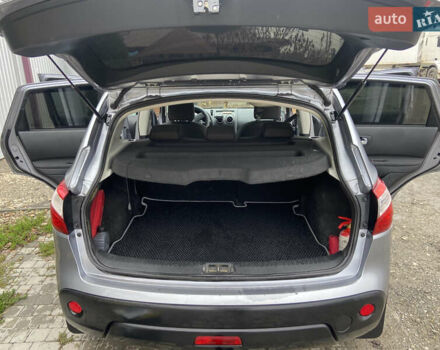 Серый Ниссан Кашкай, объемом двигателя 2 л и пробегом 262 тыс. км за 11200 $, фото 12 на Automoto.ua