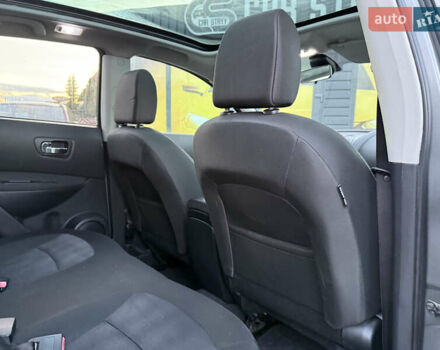 Сірий Ніссан Кашкай, об'ємом двигуна 1.6 л та пробігом 250 тис. км за 10700 $, фото 36 на Automoto.ua