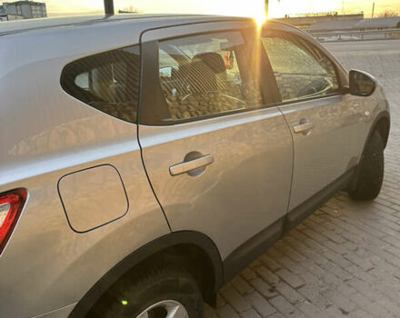 Серый Ниссан Кашкай, объемом двигателя 2 л и пробегом 95 тыс. км за 11300 $, фото 5 на Automoto.ua