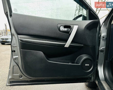 Сірий Ніссан Кашкай, об'ємом двигуна 2 л та пробігом 210 тис. км за 13200 $, фото 15 на Automoto.ua