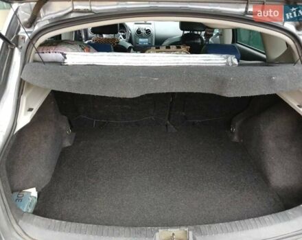 Серый Ниссан Кашкай, объемом двигателя 2 л и пробегом 198 тыс. км за 10600 $, фото 7 на Automoto.ua