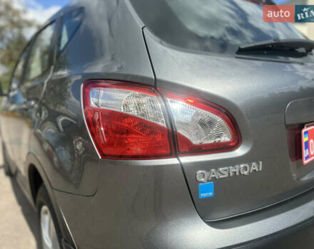 Серый Ниссан Кашкай, объемом двигателя 1.5 л и пробегом 230 тыс. км за 9900 $, фото 4 на Automoto.ua