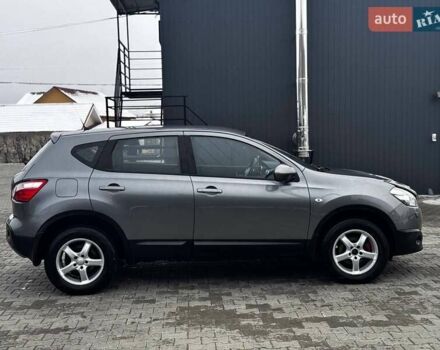 Серый Ниссан Кашкай, объемом двигателя 1.6 л и пробегом 231 тыс. км за 8999 $, фото 11 на Automoto.ua