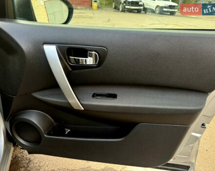 Серый Ниссан Кашкай, объемом двигателя 1.6 л и пробегом 183 тыс. км за 8999 $, фото 22 на Automoto.ua