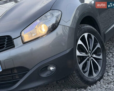 Сірий Ніссан Кашкай, об'ємом двигуна 1.6 л та пробігом 250 тис. км за 10700 $, фото 13 на Automoto.ua