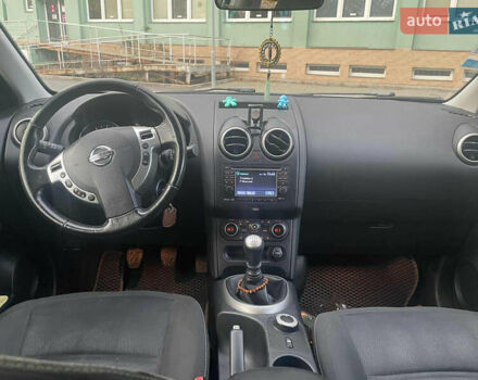 Сірий Ніссан Кашкай, об'ємом двигуна 1.6 л та пробігом 258 тис. км за 12000 $, фото 10 на Automoto.ua