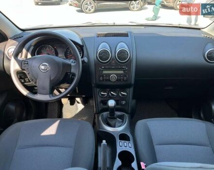 Серый Ниссан Кашкай, объемом двигателя 1.6 л и пробегом 144 тыс. км за 10990 $, фото 26 на Automoto.ua