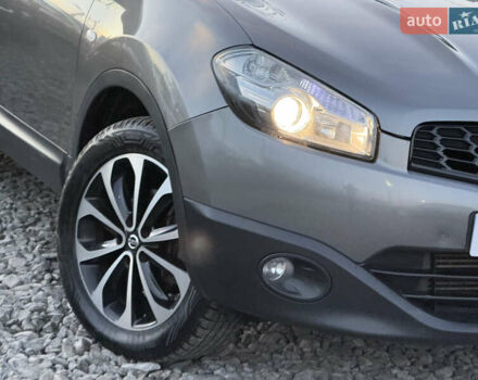 Сірий Ніссан Кашкай, об'ємом двигуна 1.6 л та пробігом 250 тис. км за 10700 $, фото 9 на Automoto.ua