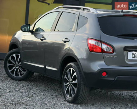 Сірий Ніссан Кашкай, об'ємом двигуна 1.6 л та пробігом 250 тис. км за 10700 $, фото 18 на Automoto.ua