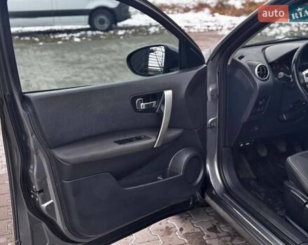 Серый Ниссан Кашкай, объемом двигателя 1.6 л и пробегом 231 тыс. км за 8999 $, фото 4 на Automoto.ua