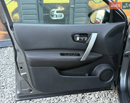 Сірий Ніссан Кашкай, об'ємом двигуна 1.6 л та пробігом 250 тис. км за 10700 $, фото 43 на Automoto.ua