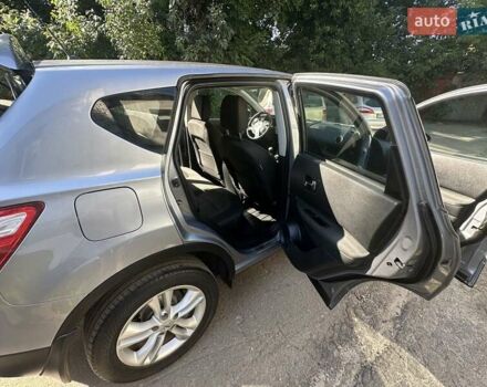 Сірий Ніссан Кашкай, об'ємом двигуна 2 л та пробігом 205 тис. км за 11500 $, фото 5 на Automoto.ua