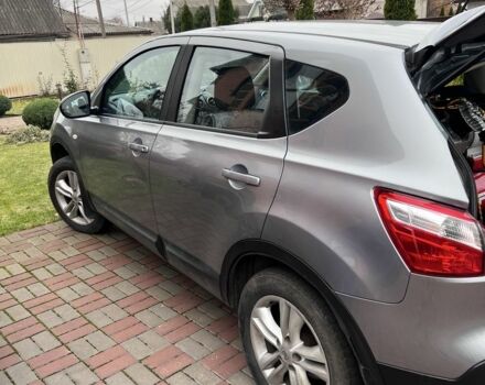 Серый Ниссан Кашкай, объемом двигателя 2 л и пробегом 298 тыс. км за 10000 $, фото 2 на Automoto.ua