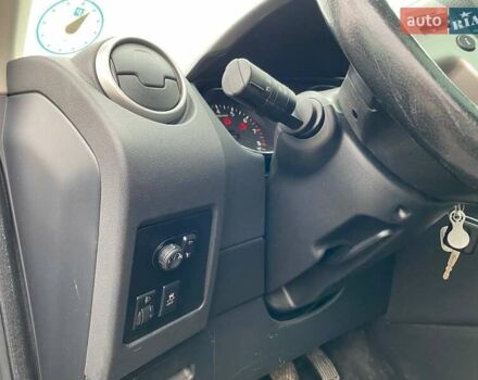 Серый Ниссан Кашкай, объемом двигателя 1.6 л и пробегом 225 тыс. км за 9650 $, фото 16 на Automoto.ua