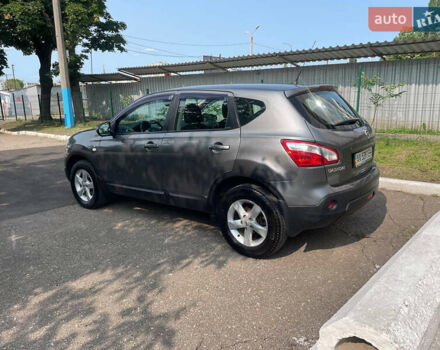 Серый Ниссан Кашкай, объемом двигателя 1.6 л и пробегом 100 тыс. км за 10800 $, фото 3 на Automoto.ua