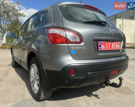 Серый Ниссан Кашкай, объемом двигателя 1.5 л и пробегом 230 тыс. км за 9900 $, фото 2 на Automoto.ua