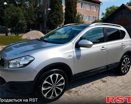 Серый Ниссан Кашкай, объемом двигателя 1.5 л и пробегом 215 тыс. км за 10500 $, фото 3 на Automoto.ua