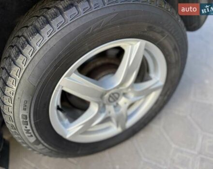 Серый Ниссан Кашкай, объемом двигателя 1.5 л и пробегом 279 тыс. км за 9300 $, фото 5 на Automoto.ua