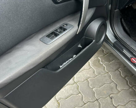 Серый Ниссан Кашкай, объемом двигателя 2 л и пробегом 252 тыс. км за 10300 $, фото 26 на Automoto.ua