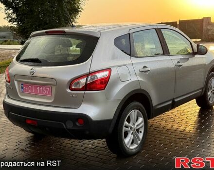Серый Ниссан Кашкай, объемом двигателя 1.5 л и пробегом 220 тыс. км за 9800 $, фото 3 на Automoto.ua
