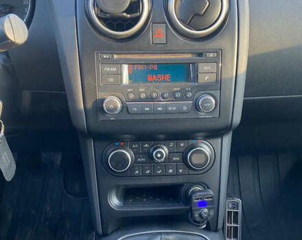 Серый Ниссан Кашкай, объемом двигателя 1.6 л и пробегом 225 тыс. км за 10000 $, фото 16 на Automoto.ua