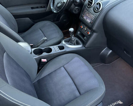 Серый Ниссан Кашкай, объемом двигателя 1.5 л и пробегом 227 тыс. км за 11700 $, фото 21 на Automoto.ua