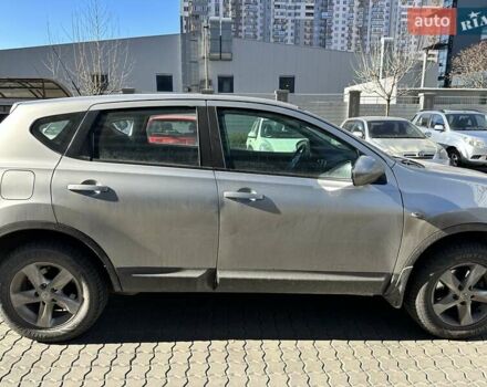 Серый Ниссан Кашкай, объемом двигателя 2 л и пробегом 100 тыс. км за 13000 $, фото 2 на Automoto.ua